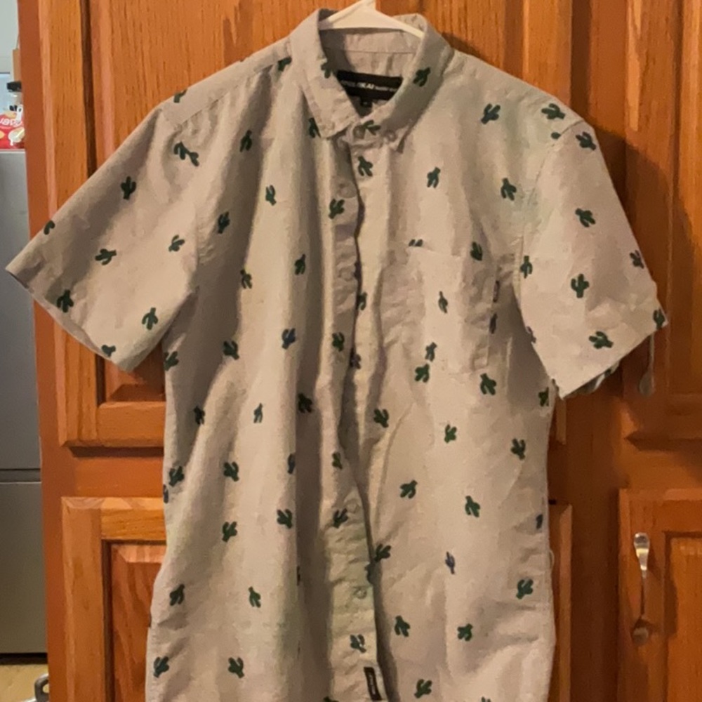 Gently used men’s like Molokai surf company shirt size medium